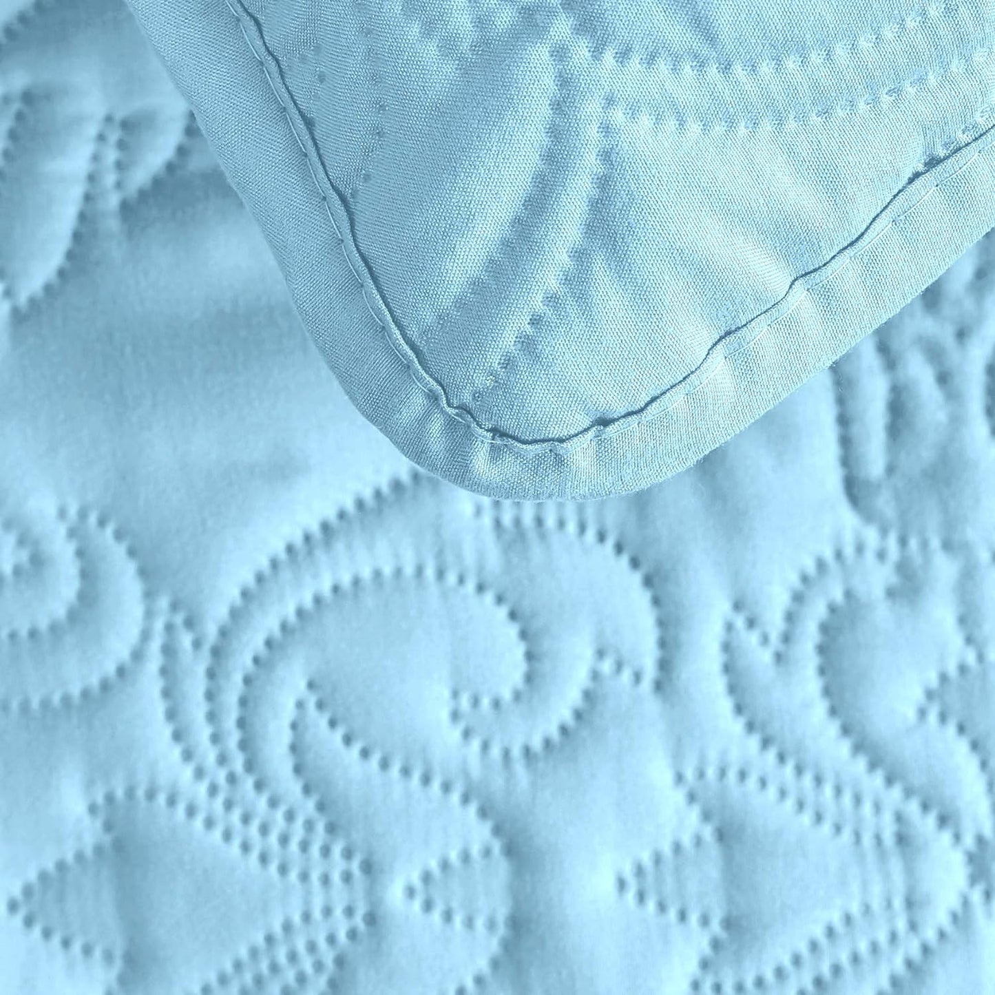 Sophia and William 3 Pieces Quilt Set Queen/Full Size with 1 Quilt and 2 Pillow Shams, Reversible Microfiber Bedding Bedspread Coverlet Set, Cozy, Lightweight and Hypoallergenic, Light Blue | 1 Quilt, 2 Pillow Shams, Reversible, Lightweight, All-Season, M