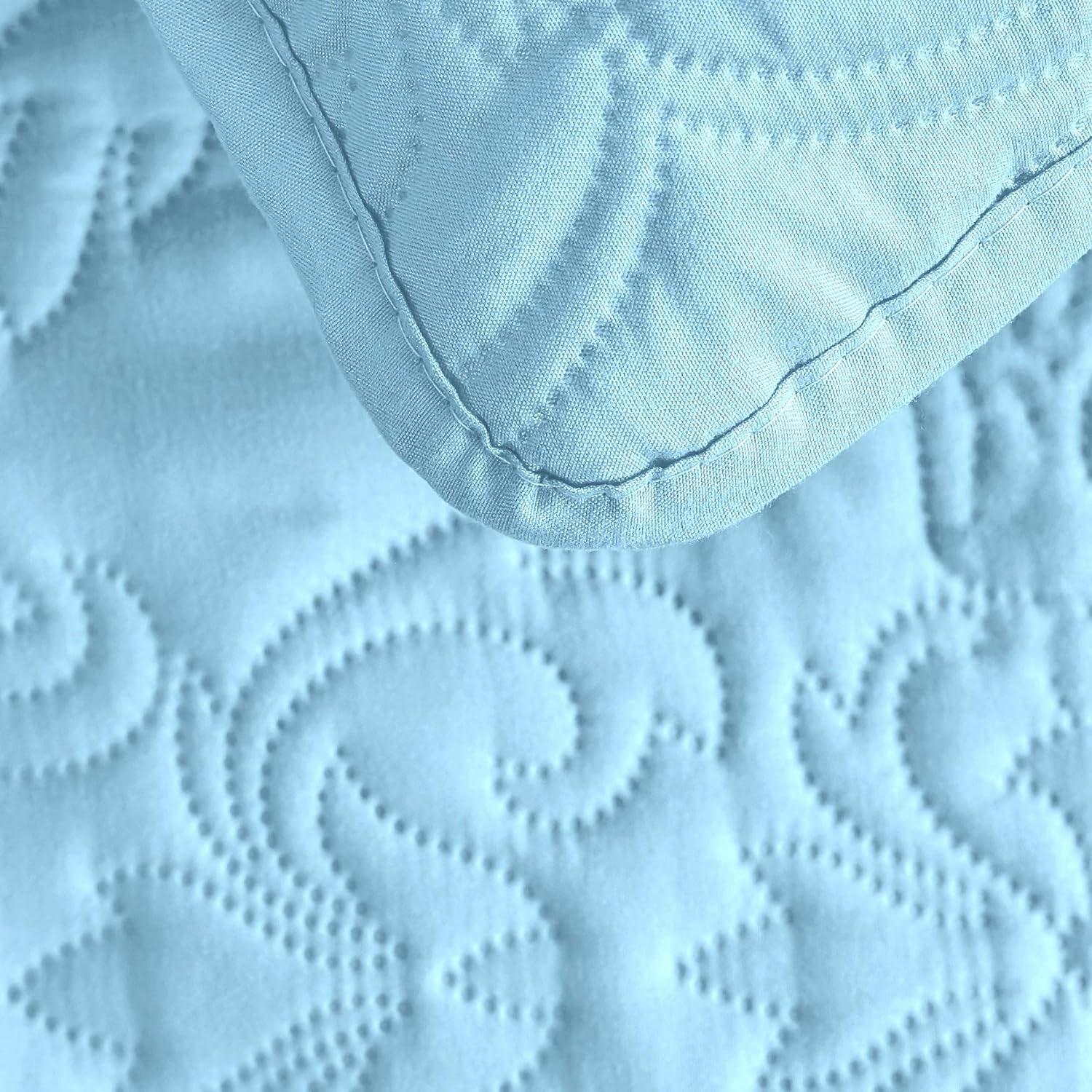 Sophia and William 3 Pieces Quilt Set Queen/Full Size with 1 Quilt and 2 Pillow Shams, Reversible Microfiber Bedding Bedspread Coverlet Set, Cozy, Lightweight and Hypoallergenic, Light Blue | 1 Quilt, 2 Pillow Shams, Reversible, Lightweight, All-Season, M