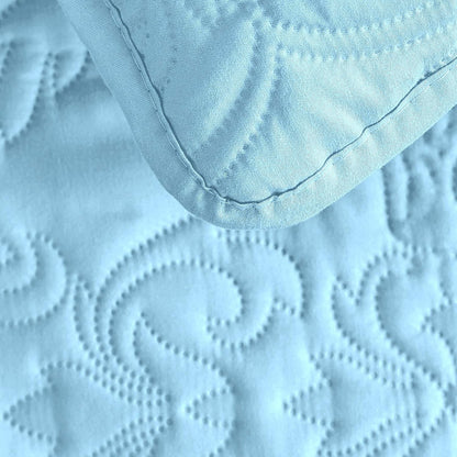 Sophia and William 3 Pieces Quilt Set Queen/Full Size with 1 Quilt and 2 Pillow Shams, Reversible Microfiber Bedding Bedspread Coverlet Set, Cozy, Lightweight and Hypoallergenic, Light Blue | 1 Quilt, 2 Pillow Shams, Reversible, Lightweight, All-Season, M