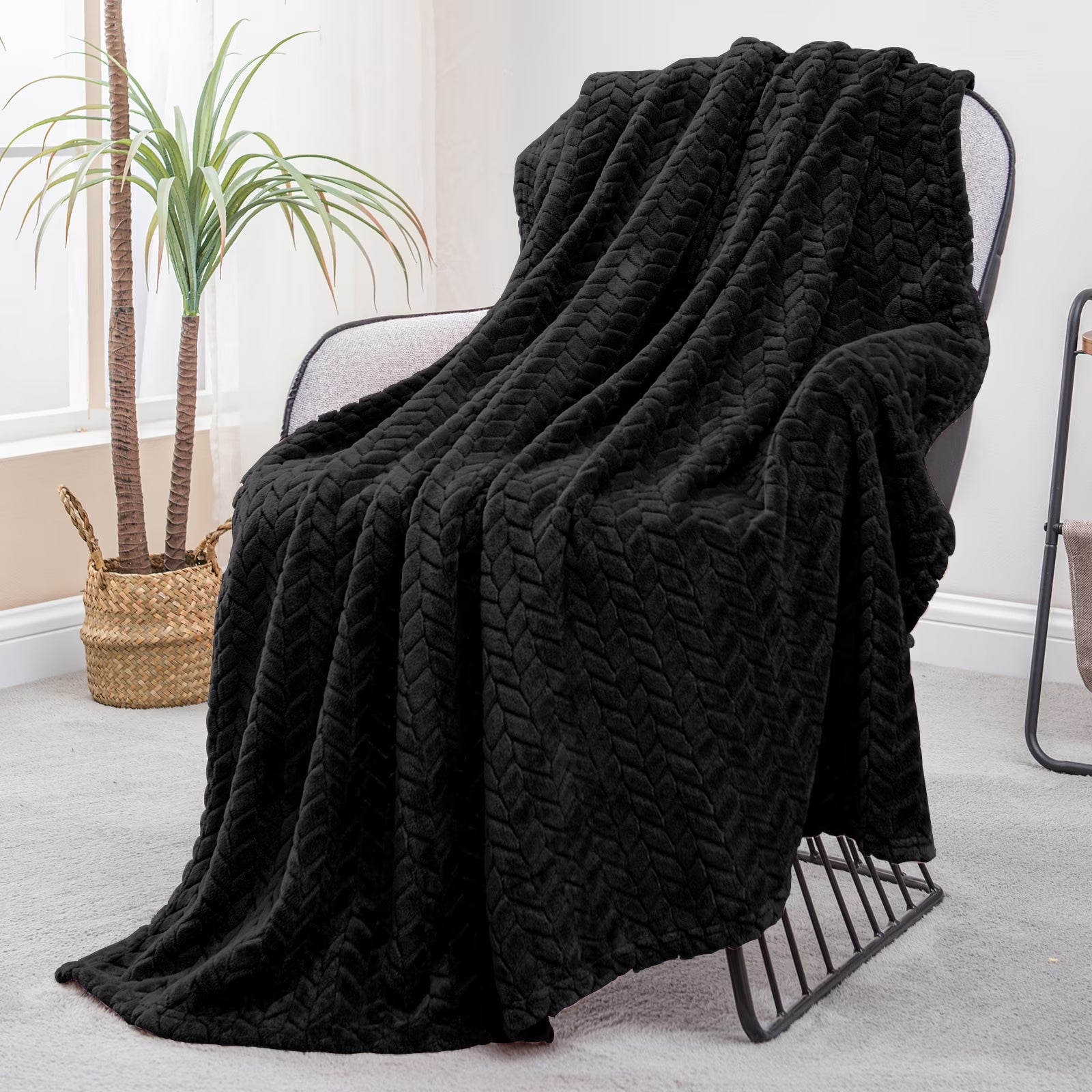 Large Flannel Fleece Throw Blanket, Jacquard Weave Leaves Pattern (50" X 70", Black)